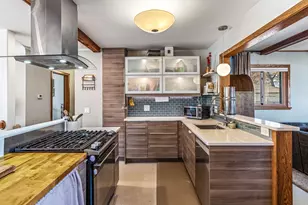 1205 Laurie Rd W, Roseville, MN 55113 - Photo 9