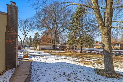 1205 Laurie Road W, Roseville, MN 55113 - Photo 29