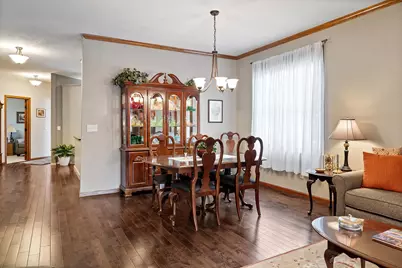 369 Sophia Avenue E, Maplewood, MN 55117 - Photo 11