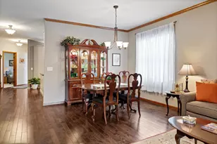 369 Sophia Ave E, Maplewood, MN 55117 - Photo 11