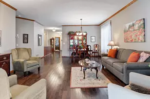 369 Sophia Ave E, Maplewood, MN 55117 - Photo 17