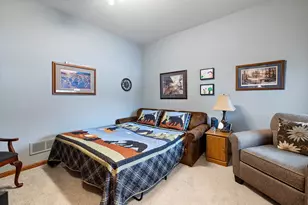 369 Sophia Ave E, Maplewood, MN 55117 - Photo 3