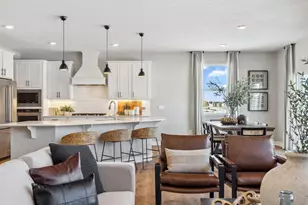 915 Foxglove Ter, Waconia, MN 55387 - Photo 3