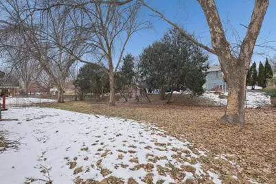 5242 Overlook Drive, Bloomington, MN 55437 - Photo 9