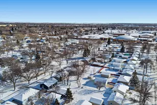 1421 19th St S, Fargo,  58103 - Photo 27