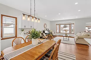 1113 Emerson Ct, Burnsville, MN 55337 - Photo 7