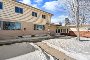 315 14th St NW, Austin, MN 55912 - Photo 1