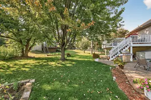 2084 Parkview Ln, Woodbury, MN 55125 - Photo 29