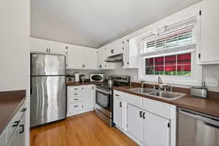 2084 Parkview Ln, Woodbury, MN 55125 - Photo 15