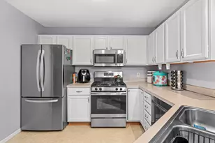 11863 River Hills Dr, Burnsville, MN 55337 - Photo 1