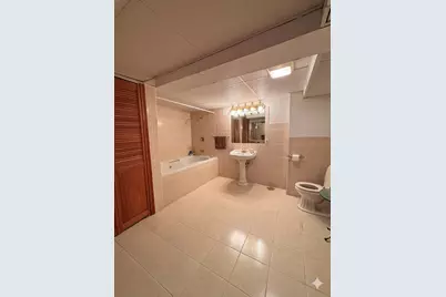 10025 Wentworth Avenue S, Bloomington, MN 55420 - Photo 13