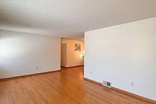 10025 Wentworth Ave S, Bloomington, MN 55420 - Photo 5