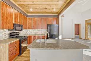 8694 Callahan Trail, Inver Grove Heights, MN 55076 - Photo 7