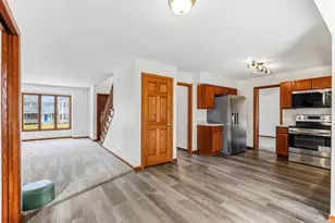 12525 Pinehurst Dr, Burnsville, MN 55337 - Photo 7