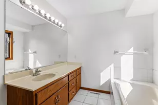 12525 Pinehurst Dr, Burnsville, MN 55337 - Photo 23
