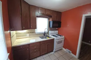 1041 6th St E, Saint Paul, MN 55106 - Photo 3