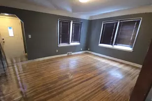 1041 6th St E, Saint Paul, MN 55106 - Photo 9