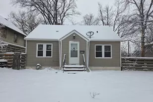 1041 6th St E, Saint Paul, MN 55106 - Photo 1