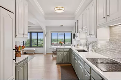 1201 Yale Place #2102, Minneapolis, MN 55403 - Photo 23