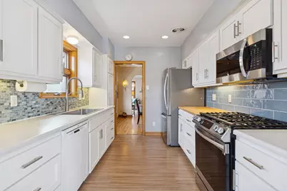 2077 Scheffer Avenue, Saint Paul, MN 55116 - Photo 9