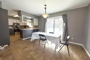 402 E 14th St, Fergus Falls, MN 56537 - Photo 11