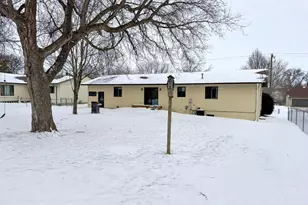 402 E 14th St, Fergus Falls, MN 56537 - Photo 39