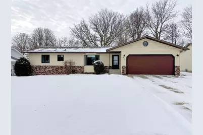 402 E 14th Street, Fergus Falls, MN 56537 - Photo 1