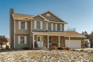 744 Jefferson Ave SW, Eyota, MN 55934 - Photo 1