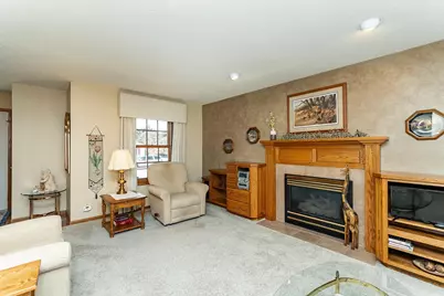 744 Jefferson Avenue SW, Eyota, MN 55934 - Photo 5