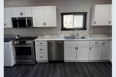 203 Trott Avenue SE, Willmar, MN 56201 - Photo 7