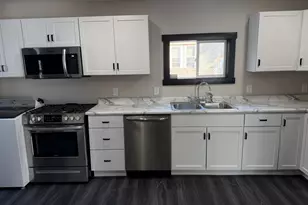 203 Trott Ave SE, Willmar, MN 56201 - Photo 7