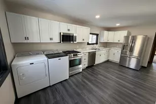 203 Trott Ave SE, Willmar, MN 56201 - Photo 3