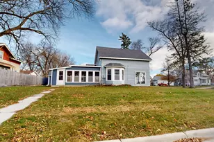 203 Trott Ave SE, Willmar, MN 56201 - Photo 37