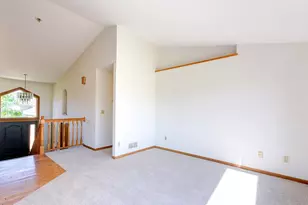 564 Monnens Ave, Shakopee, MN 55379 - Photo 9