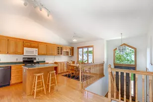 564 Monnens Ave, Shakopee, MN 55379 - Photo 5