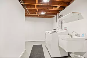 5808 Pearson Dr, Brooklyn Center, MN 55429 - Photo 27