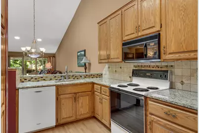 14589 Embassy Avenue, Apple Valley, MN 55124 - Photo 5
