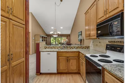14589 Embassy Avenue, Apple Valley, MN 55124 - Photo 3
