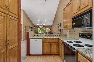 14589 Embassy Ave, Apple Valley, MN 55124 - Photo 3