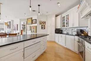 700 Grand Ave, Saint Paul, MN 55105 - Photo 15