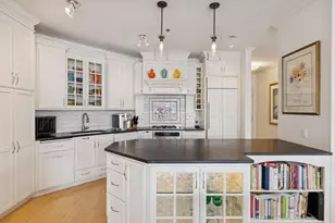 700 Grand Ave, Saint Paul, MN 55105 - Photo 11