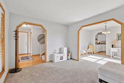 5220 Yorktown Lane N, Plymouth, MN 55442 - Photo 5