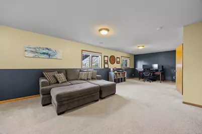 9042 Kentucky Avenue N, Brooklyn Park, MN 55445 - Photo 15