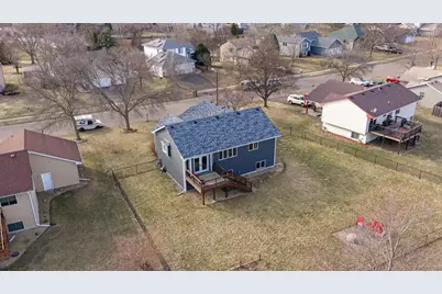 9042 Kentucky Avenue N, Brooklyn Park, MN 55445 - Photo 19