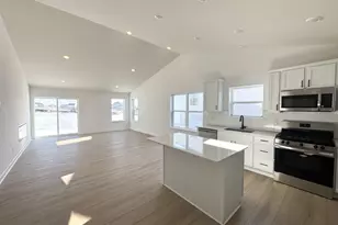 1922 Ironwood Dr, Carver, MN 55315 - Photo 3