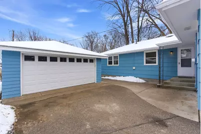 3418 Xenia Avenue N, Crystal, MN 55422 - Photo 5