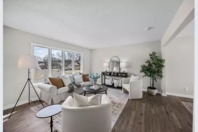 4916 Granada Avenue N, Oakdale, MN 55128 - Photo 3