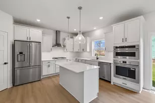 545 Waterford Pl, Waconia, MN 55387 - Photo 3