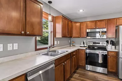 593 Stonewood Way, Burnsville, MN 55306 - Photo 5