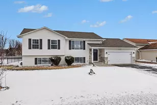 740 Heritage Ln, Belle Plaine, MN 56011 - Photo 35